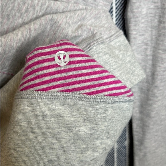 Lululemon In A Cinch Long Sleeve Tee - Picture 10 of 11